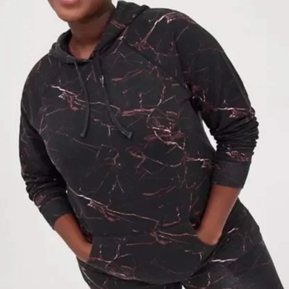 Torrid Everyday Fleece Black and Maroon Marble Active Hoodie Size 3 (22/24) - Picture 10 of 15